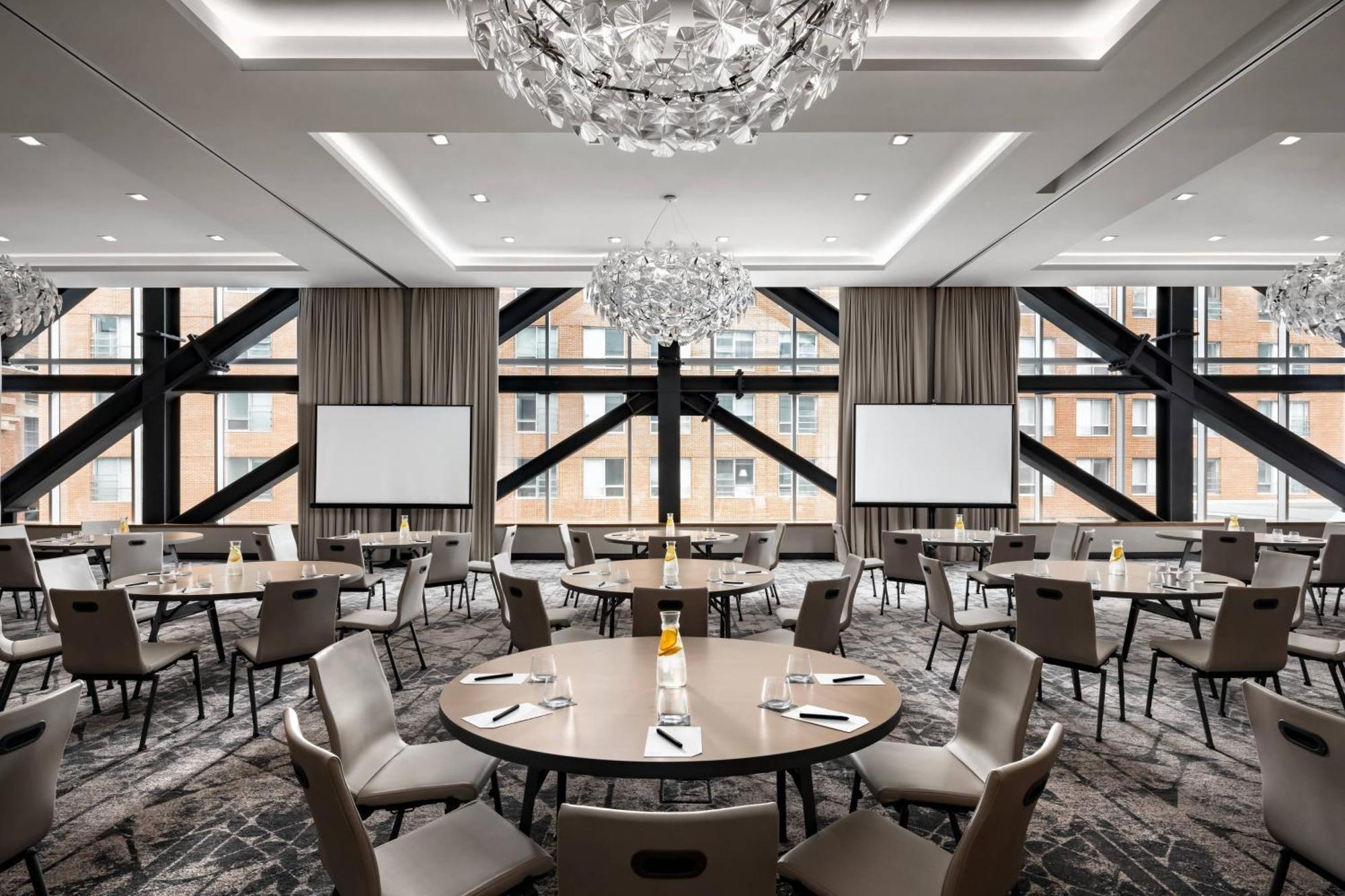 Humaniti Hotel Montreal, Autograph Collection Exterior foto